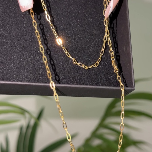 New Solid 10K Gold Paperclip Chain Necklace 18” 2.3mm 1.7g Minimalist - Picture 3 of 8